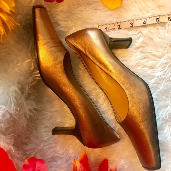 Bruno Magli Pumps - Picture 8 of 8